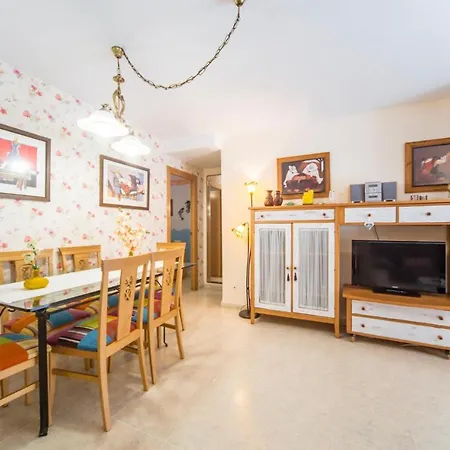Appartamento 3 Bedroom Gorgeous In